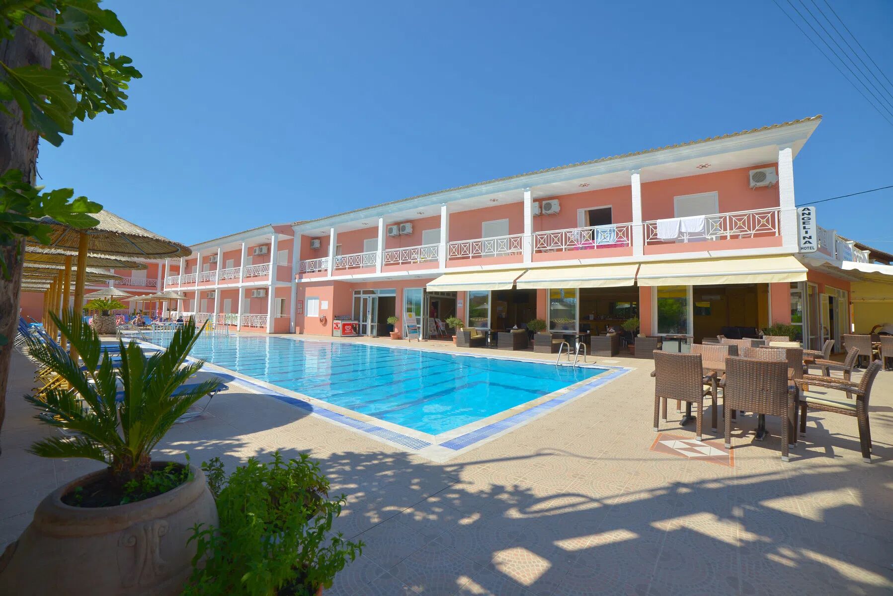 Angelina Hotel & Appartementen